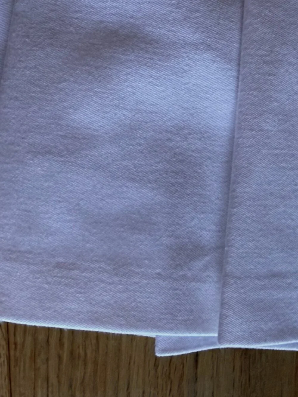 Adorable Aritzia Sunday Best pleated skirt!  Worn once, 2